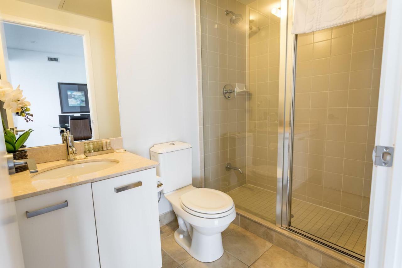 Altitude Suites Bay Street - Holiday Bonus - Free Parking Toronto Exterior photo